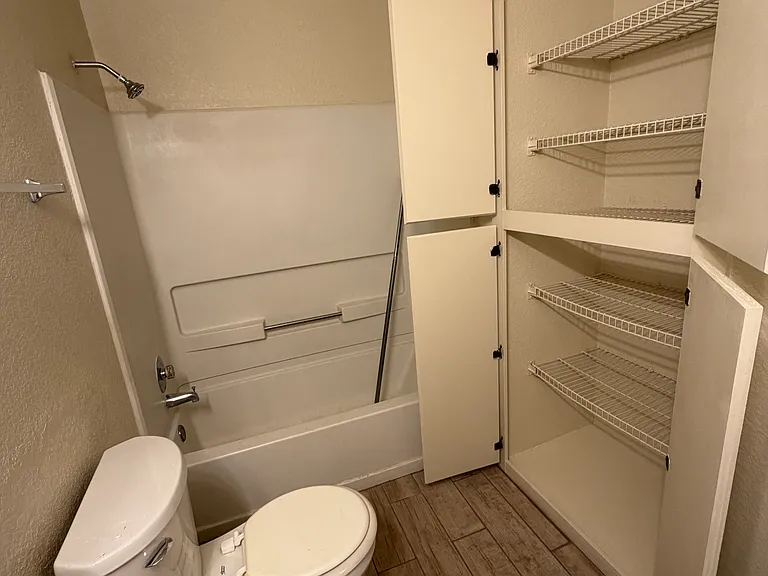 1201 S Central Ave #25 — Photo 9