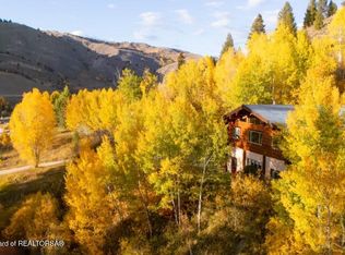 1035 E Deer Creek Dr, Jackson, WY 83001