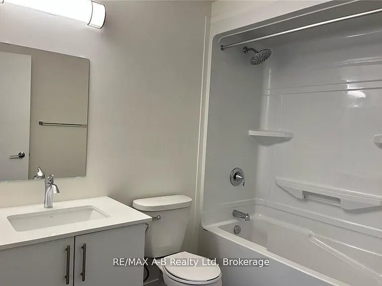 128 King St N #1411 — Photo 10