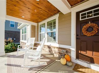 9625 Crooked Creek Dr, Centerville, OH 45458