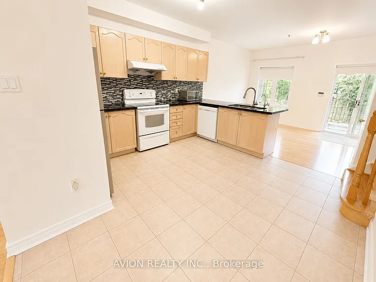 9 Riverlands Ave — Photo 2