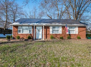 2106 Hounz Ln, Louisville, KY 40223