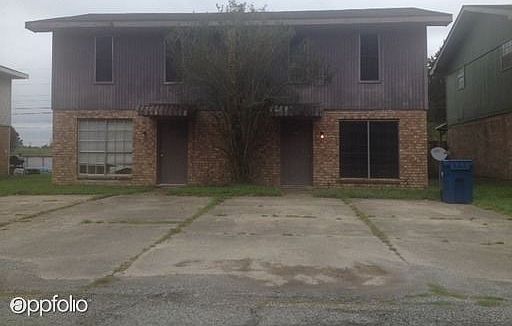 2nd image of 211 Al Pearson Rd