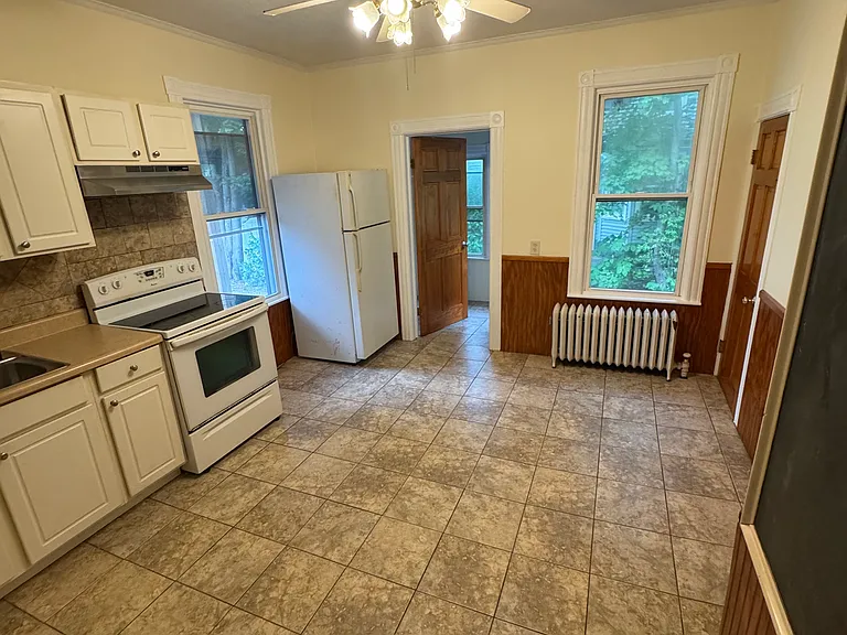 14 Pleasant St #1 — Photo 2