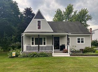 38 Washington Ave, Waterford, NY 12188