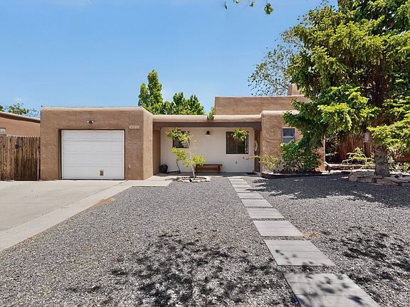2nd image of 1277 Calle La Mirada
