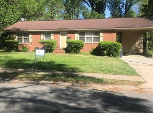 818 Log Cabin Rd, Charlotte, NC 28213