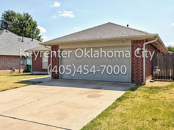 3rd image of 8618 NE 34th Pl