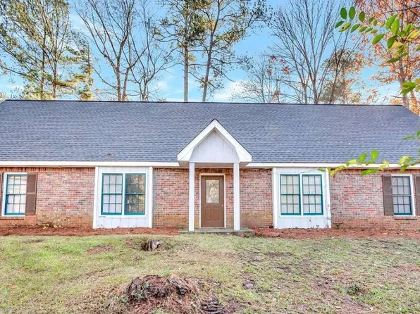 9245 Colony Dr NW, Covington, GA