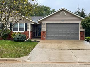 641 Prairie View Ct, Morrison, IL 61270