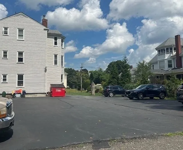 32 Holten St #2R — Photo 10