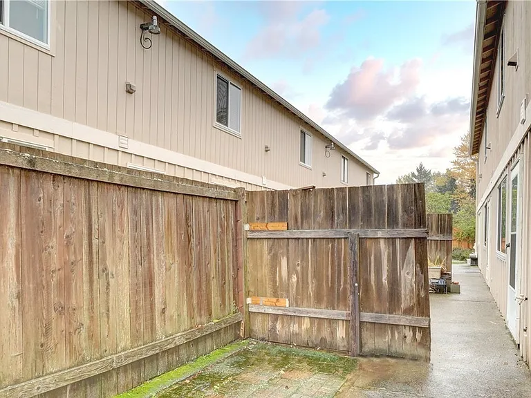 10332 15th Avenue Ct E — Photo 14