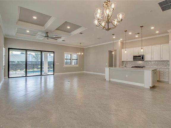 5th image of 7182 Wilton Dr