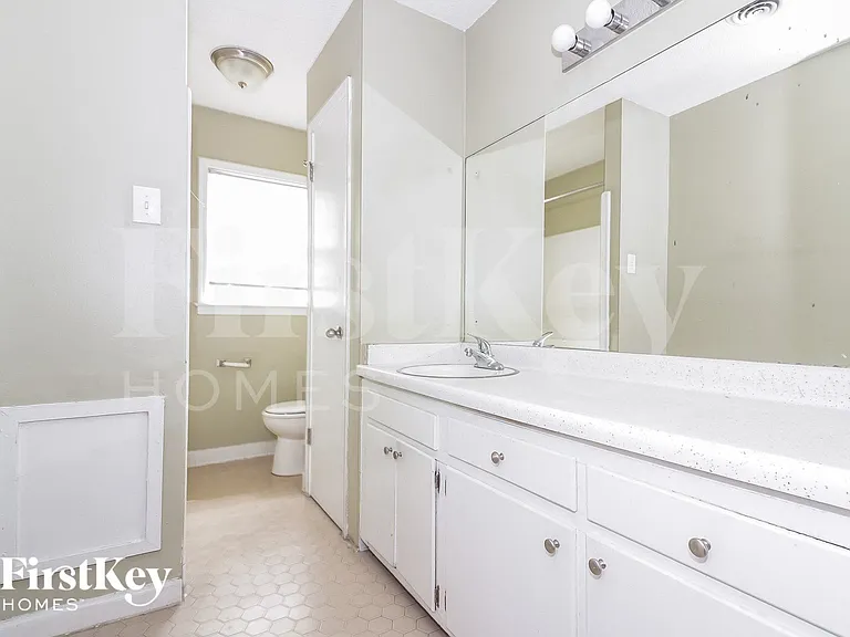 4310 Millbranch Rd — Photo 9