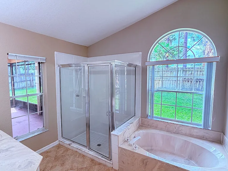 12424 Wilcox Ct — Photo 27