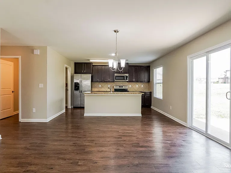 4670 Brookshire Ln — Photo 4