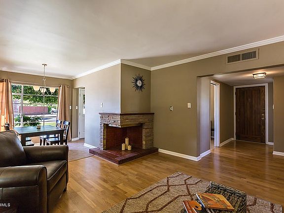 99 W Holly lvg:dining:entry