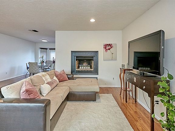 2nd image of 105 N El Molino St APT D
