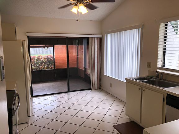 4th image of 5506 Ainsley Ct