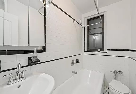 4th image of 80 Winthrop St APT A2