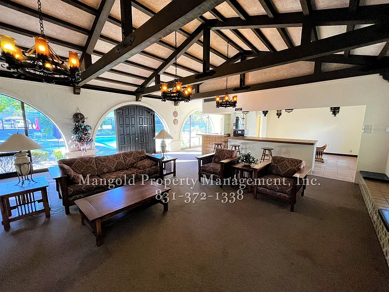 500 Glenwood Cir #237 — Photo 2