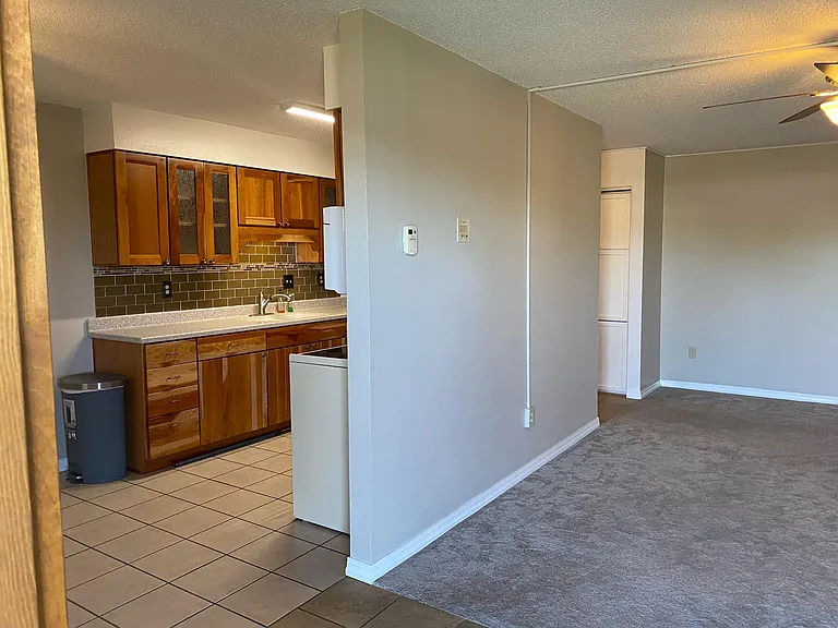 4460 S Poplar St #102 — Photo 24
