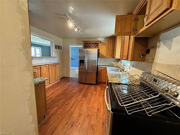 2nd image of 202 Woodhaven Rd