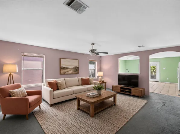 108 Remington Dr, Kyle, TX 78640