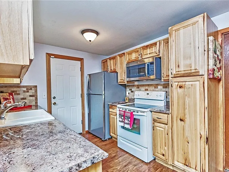3430 NW Melody Ln — Photo 7