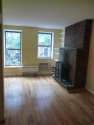 Rented by Chartwell Manhattan Realty | media 24