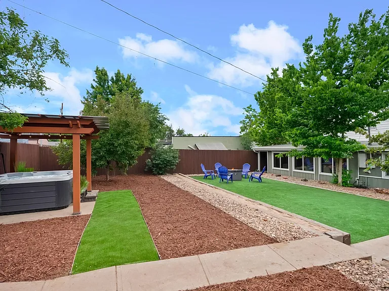 5009 Alcott St — Photo 34