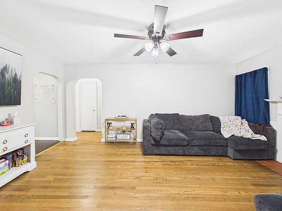 2nd image of 814 18th St
