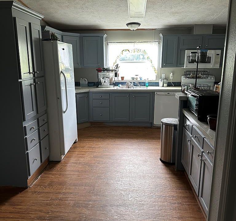 1st image of 6859 SE 55th St