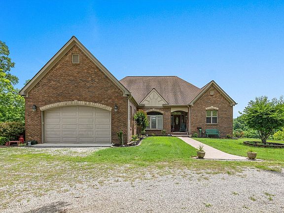 3rd image of 139 Trails End Ln