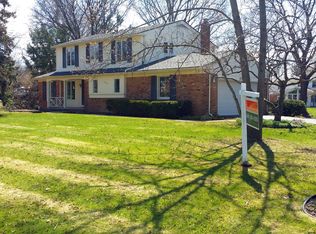 1687 Hoit Tower Dr, Bloomfield Hills, MI 48302