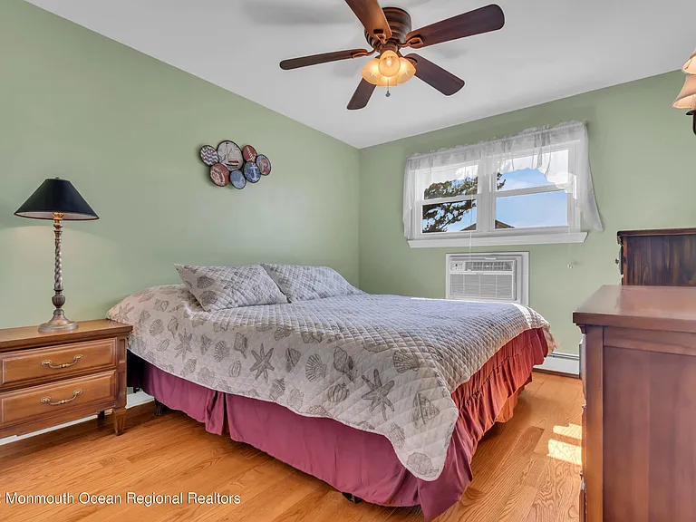 113 Wharfside Dr — Photo 12