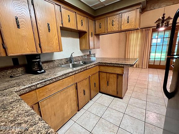 4th image of 5317 E Admiral Doyle Dr