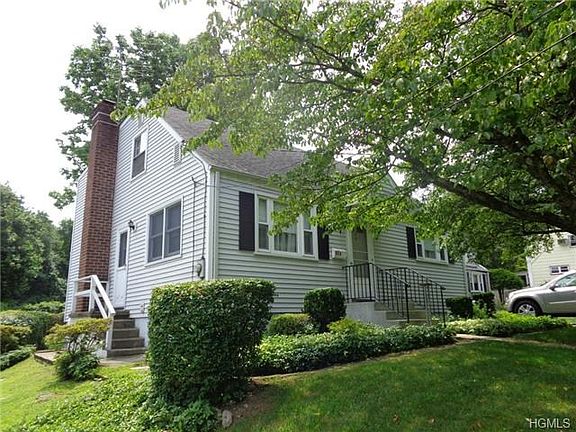 Wonderful Home w/vinyl siding