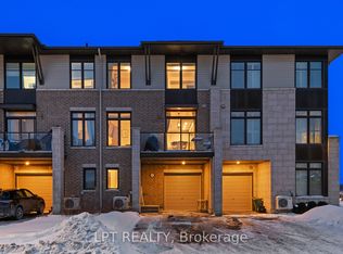 202 Hawkmere Way, Ottawa, ON K1T 0R5