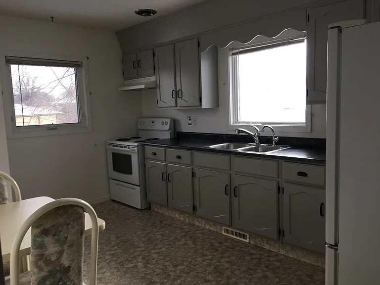 2527 Park St — Photo 8