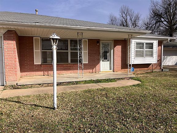 2nd image of 3220 Hilltop Rd