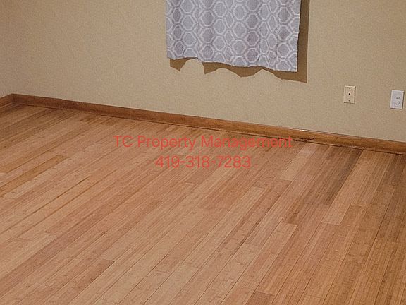 5th image of 5127 Newhart Cir