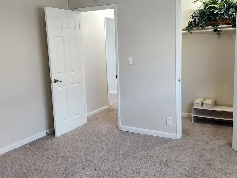 2020 Main St #15 — Photo 2