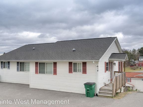 2nd image of 614 Hillcrest Dr