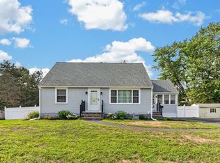 12 Claude Rd, Chelmsford, MA 01824