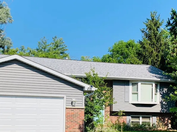 2567 Mallard Dr, Lindenhurst, IL 60046