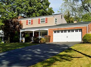 2427 Corteland Dr, Pittsburgh, PA