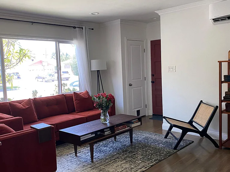 4408 Stevely Ave — Photo 4