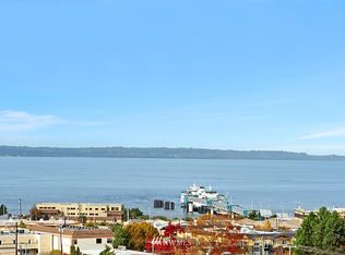 555 Alder St #PENTHOUSE, Edmonds, WA