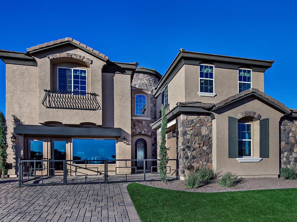 1st image of 653 W Cantebria Dr
